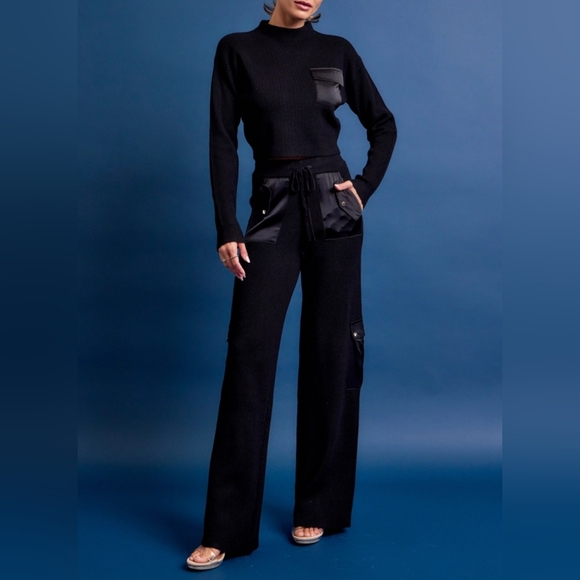 #497 SALE 🛑120 S,M FINAL PRICE!   HIGH END Knit Long Sleeve Top+Cargo Pants Set - Picture 2 of 3